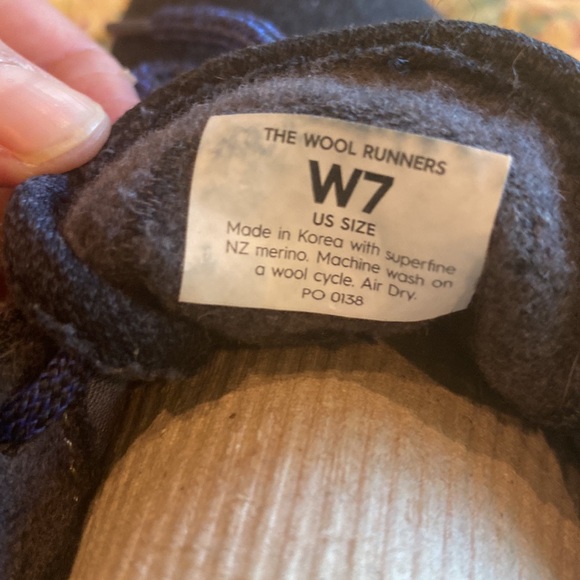 Allbirds Women's Wool Runners Size 7 - Picture 3 of 6